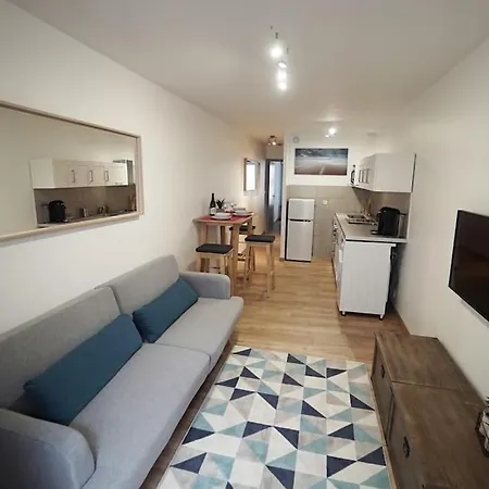Le Calme D'un Joli Patio En Centre-ville Apartment *