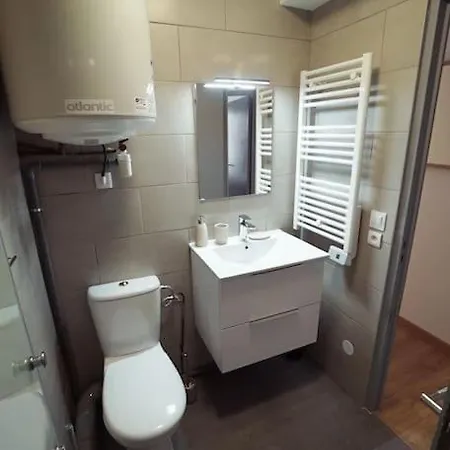 Daire Le Calme D'un Joli Patio En Centre-ville