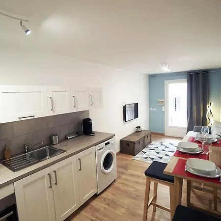 Le Calme D'un Joli Patio En Centre-ville * Sète