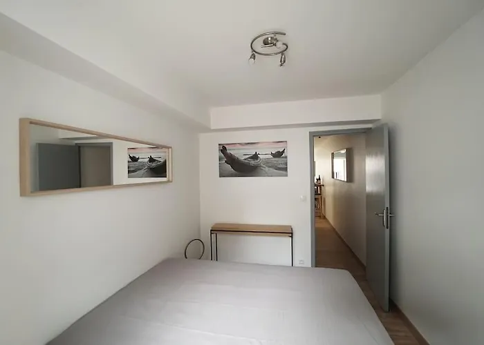 Le Calme D'un Joli Patio En Centre-ville Sète